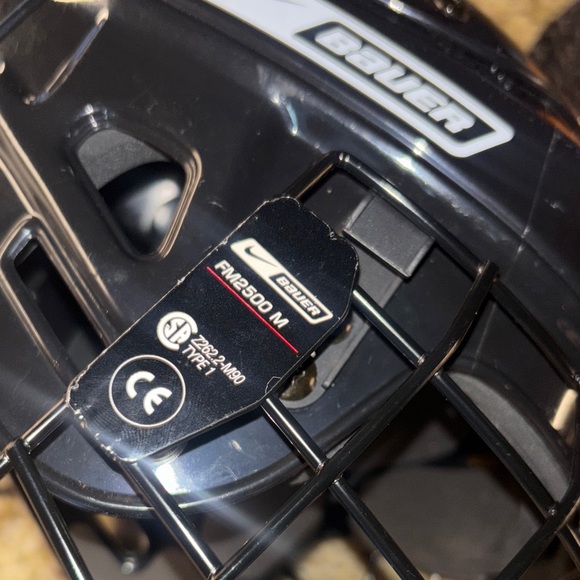 Bauer Black Hockey Helmet with Face Cage - Picture 9 of 12